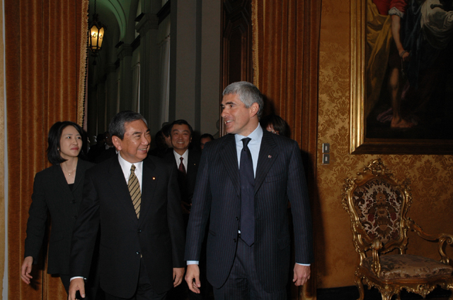 11/01/2006 - Il Presidente Pier Ferdinando Casini incontra il Presidente della Camera del Giappone, Yohei Kono.
