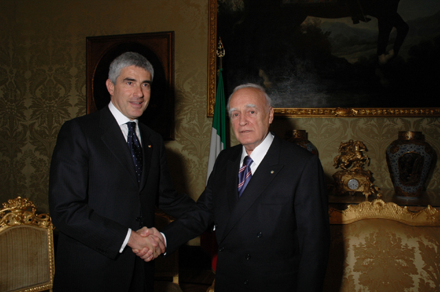 24/01/2006 - Il Presidente Pier Ferdinando Casini incontra il Presidente della Repubblica di Grecia, Karolos Papoulias.